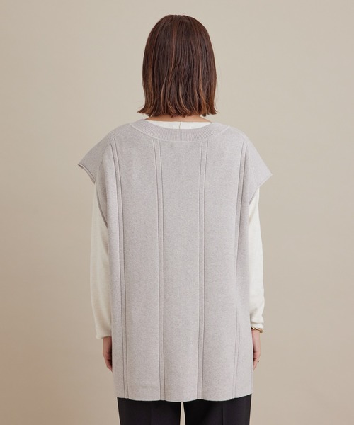 SALON adam et rope'（サロン アダム エ ロペ）の「総針Ｖネックベスト［MEDI Veil］【抗菌・消臭・UVケア】（ベスト・レディース・チャコールグレー/ベージュ/パープル・FREE）」の13枚目の写真