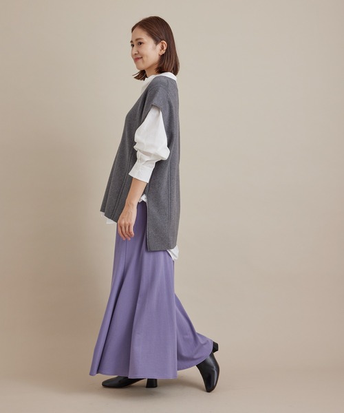 SALON adam et rope'（サロン アダム エ ロペ）の「総針Ｖネックベスト［MEDI Veil］【抗菌・消臭・UVケア】（ベスト・レディース・チャコールグレー/ベージュ/パープル・FREE）」の7枚目の写真