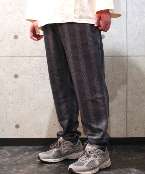 SHISKY(シスキー)の「ダンボール 無地 チェック シェフパンツ(スウェットパンツ・メンズ・ベージュ/ネイビー系/ブラウン/ベージュ系その他2/ホワイト系その他/ブラック/ベージュ系その他/杢グレー/グレー系その他/ブラウン系その他・L/M/XL)」の4枚目の写真