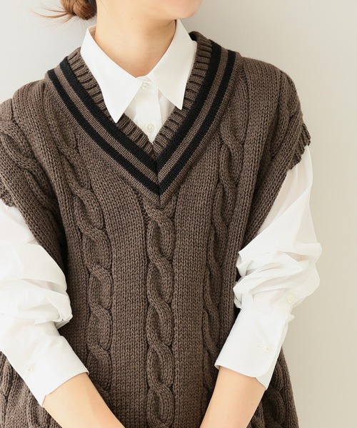 SLOBE IENA（スローブイエナ）の「パールボタンレギュラーシャツ【手洗い可能】◆（シャツ/ブラウス・レディース・イエロー/ホワイト/ブルー・FREE）」の2枚目の写真