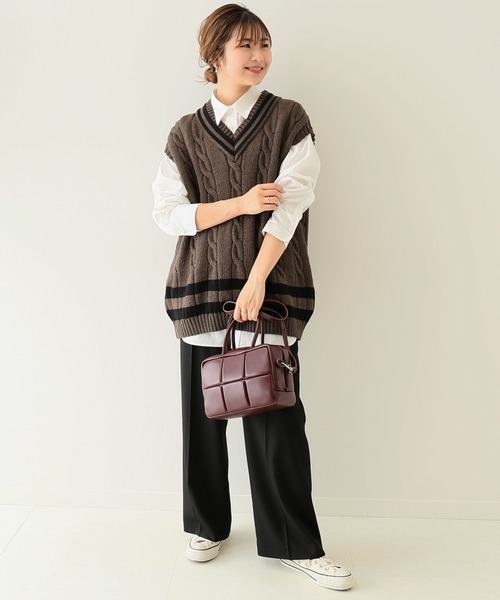 SLOBE IENA（スローブイエナ）の「パールボタンレギュラーシャツ【手洗い可能】◆（シャツ/ブラウス・レディース・イエロー/ホワイト/ブルー・FREE）」の4枚目の写真