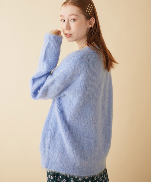 MADEMOISELLE ROPE'（マドモアゼル ロペ）の「ロングシャギーVネックカーディガン（カーディガン/ボレロ・レディース・ベージュ/ブルー系その他4・38）」の11枚目の写真