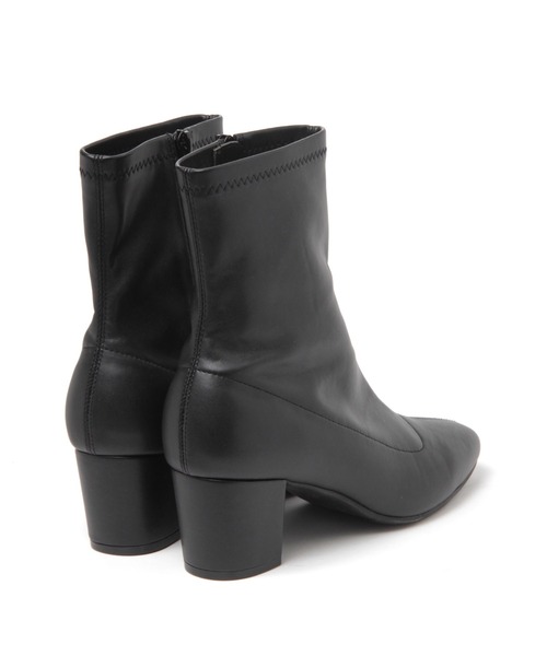 LAKOLE（ラコレ）の「スクエアトゥソフトショートブーツ / 228576（ブーツ・レディース・ブラック/モカ/イエロー系/オフホワイト・MEDIUM/LARGE）」の12枚目の写真