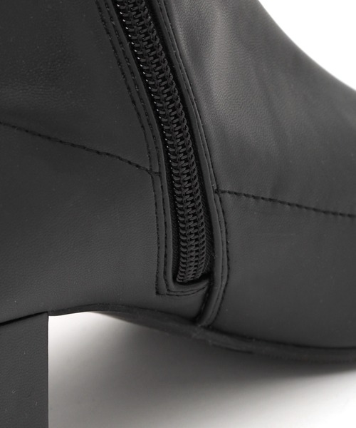 LAKOLE（ラコレ）の「スクエアトゥソフトショートブーツ / 228576（ブーツ・レディース・ブラック/モカ/イエロー系/オフホワイト・MEDIUM/LARGE）」の17枚目の写真