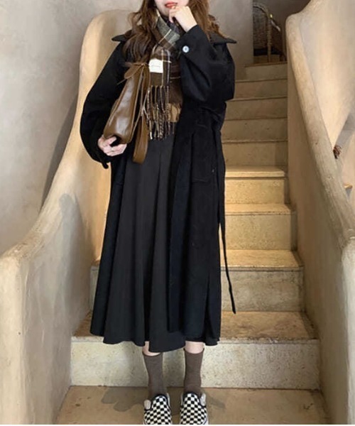 yuue' ( wear )（ユーイ）の「オーバーサイズ 袖ボリューム チェスターコート（チェスターコート・レディース・ブラック/ブラウン/グレー・SMALL/MEDIUM/LARGE/X-LARGE）」の10枚目の写真