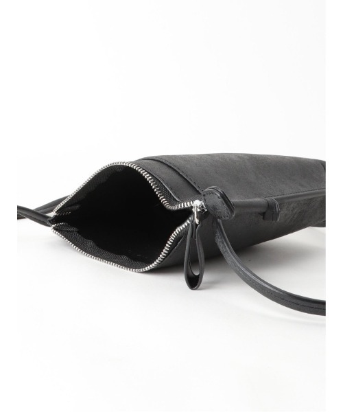 m.f.editorial（エムエフエディトリアル）の「エムエフエディトリアルメンズ/m.f.editorial：MEN ヌバック調 サコッシュ（ショルダーバッグ・メンズ・ブラック/ベージュ・FREE）」の14枚目の写真