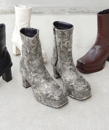 minia | ワイドスクエアトゥの厚底ピースミドルブーツ　◆(ブーツ)