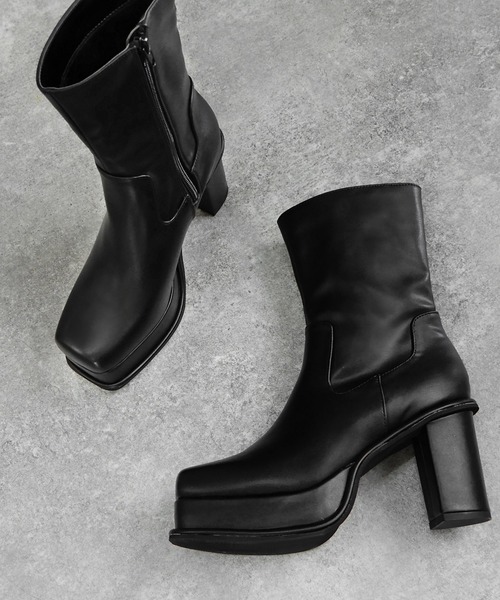 minia（ミニア）の「ワイドスクエアトゥの厚底ピースミドルブーツ　◆（ブーツ・レディース・アイボリー/ブラック/ブラウン系/パイソン・S/M/L/LL）」の5枚目の写真