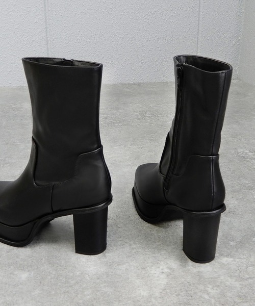 minia（ミニア）の「ワイドスクエアトゥの厚底ピースミドルブーツ　◆（ブーツ・レディース・アイボリー/ブラック/ブラウン系/パイソン・S/M/L/LL）」の8枚目の写真