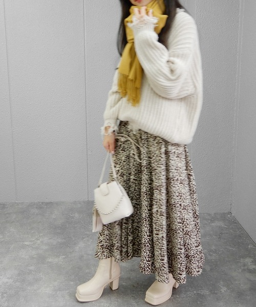 minia（ミニア）の「ワイドスクエアトゥの厚底ピースミドルブーツ　◆（ブーツ・レディース・アイボリー/ブラック/ブラウン系/パイソン・S/M/L/LL）」の10枚目の写真