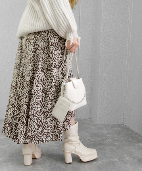 minia（ミニア）の「ワイドスクエアトゥの厚底ピースミドルブーツ　◆（ブーツ・レディース・アイボリー/ブラック/ブラウン系/パイソン・S/M/L/LL）」の13枚目の写真