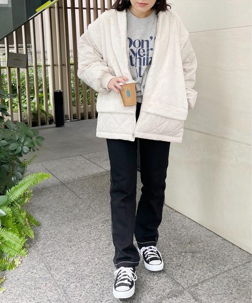 Meli rich（メリーリッチ）の「キルト×ファードッキングミドルコート（ミリタリージャケット・レディース・アイボリー/モカ/グレイッシュベージュ/ブラック系その他/ホワイト/ベージュ系・MEDIUM）」の9枚目の写真