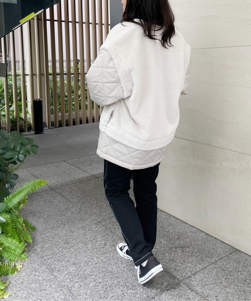 Meli rich（メリーリッチ）の「キルト×ファードッキングミドルコート（ミリタリージャケット・レディース・アイボリー/モカ/グレイッシュベージュ/ブラック系その他/ホワイト/ベージュ系・MEDIUM）」の11枚目の写真