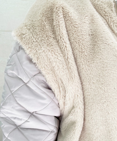 Meli rich（メリーリッチ）の「キルト×ファードッキングミドルコート（ミリタリージャケット・レディース・アイボリー/モカ/グレイッシュベージュ/ブラック系その他/ホワイト/ベージュ系・MEDIUM）」の18枚目の写真