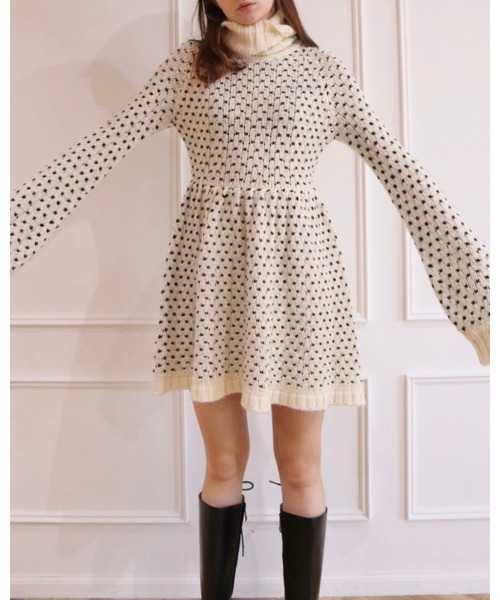 epine（エピヌ）の「long turtle neck dot cable knit flare onepiece（ワンピース・レディース・ベージュ/アイボリー・FREE）」の9枚目の写真