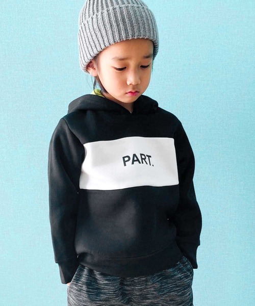 THE CASUAL（カジュアル）の「裏起毛ライン切り替えプルオーバーパーカー キッズ（パーカー・キッズ・ブラック系/ベージュ/ベージュ系/ブラック系1/オフホワイト/ブラック系2/杢グレー/グレー系/ブラック・110cm/120cm/130cm/150cm/160cm/140cm）」の17枚目の写真