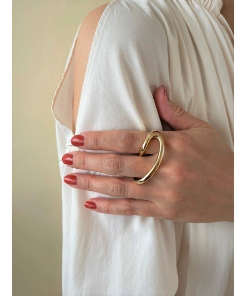 mou（モウ）の「変形ダブルフィンガー艶リング（リング・レディース・シルバー/ゴールド・FREE）」の7枚目の写真