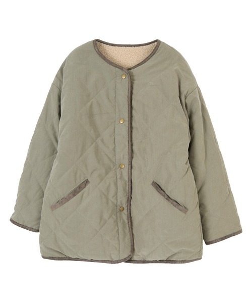 titivate(ティティベイト)の「キルト×ボアリバーシブルジャケット(ノーカラージャケット・レディース・ブラック/ベージュ/アイボリー/ライトカーキ・FREE)」の4枚目の写真