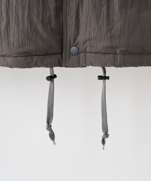 DANTON（ダントン）の「【DANTON/ダントン】NYLON TASLAN TAFFETA LIGHT DOWN COACH JACKET/ダウンコーチジャケット（ダウンジャケット/コート・メンズ・グレイッシュベージュ/ブラック・MEDIUM/LARGE）」の11枚目の写真