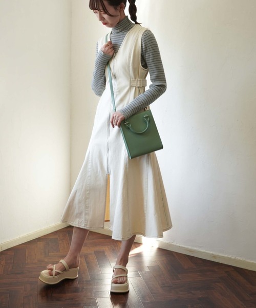 archives(アルシーヴ)の「フロントZIPマーメイドジャンパースカート(ジャンパースカート・レディース・ブラック/ベージュ/アイボリー・MEDIUM)」の2枚目の写真