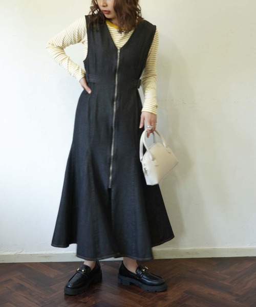 archives(アルシーヴ)の「フロントZIPマーメイドジャンパースカート(ジャンパースカート・レディース・ブラック/ベージュ/アイボリー・MEDIUM)」の3枚目の写真