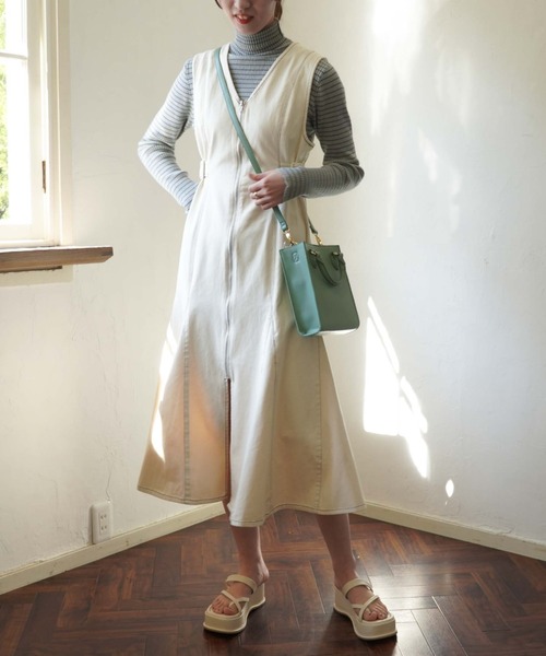 archives(アルシーヴ)の「フロントZIPマーメイドジャンパースカート(ジャンパースカート・レディース・ブラック/ベージュ/アイボリー・MEDIUM)」の5枚目の写真