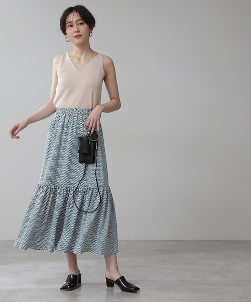 N.(N. Natural Beauty Basic)(エヌエヌナチュラルビューティーベーシック)の「◆Vネックニットタンクトップ(タンクトップ・レディース・ブラック/オフホワイト/オレンジ・MEDIUM)」の4枚目の写真