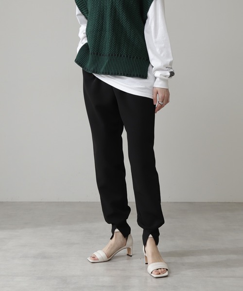 N.（N. Natural Beauty Basic）（エヌエヌナチュラルビューティーベーシック）の「◆ダブルクロスジョガーパンツ（その他パンツ・レディース・ブラック/ベージュ・MEDIUM）」の15枚目の写真