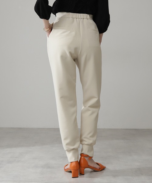 N.（N. Natural Beauty Basic）（エヌエヌナチュラルビューティーベーシック）の「◆ダブルクロスジョガーパンツ（その他パンツ・レディース・ブラック/ベージュ・MEDIUM）」の18枚目の写真