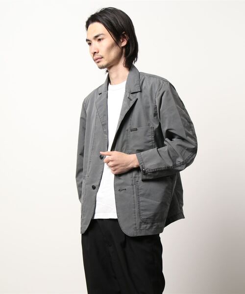 YANUK(ヤヌーク)の「パッカブルジャケット(テーラードジャケット・メンズ・ベージュ/グレー・S/M/L)」の2枚目の写真