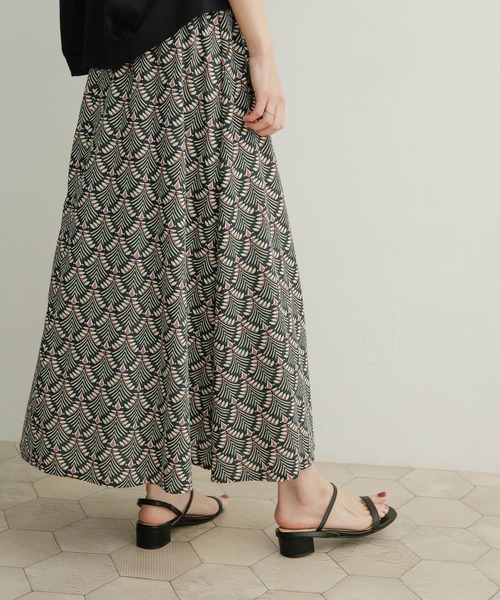 URBAN RESEARCH DOORS（アーバンリサーチドアーズ）の「ジオメトリックフレアスカート（スカート・レディース・グリーン/オレンジ・1）」の20枚目の写真