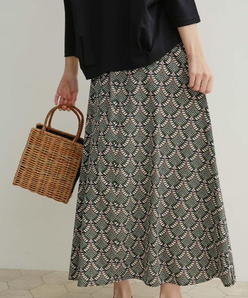 URBAN RESEARCH DOORS（アーバンリサーチドアーズ）の「ジオメトリックフレアスカート（スカート・レディース・グリーン/オレンジ・1）」の13枚目の写真