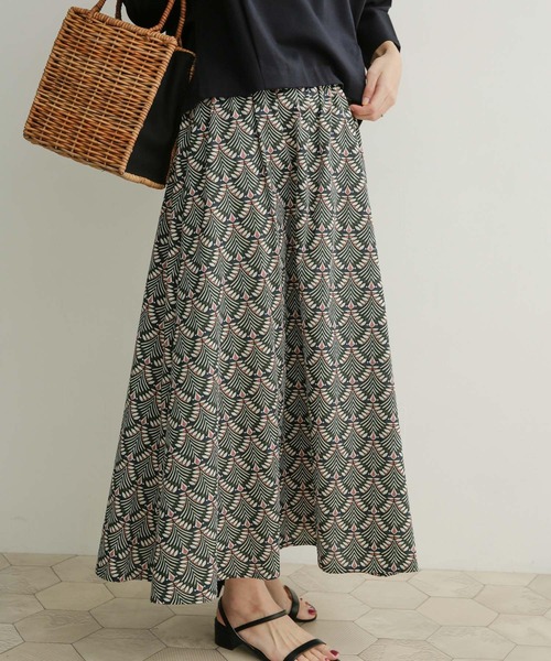 URBAN RESEARCH DOORS（アーバンリサーチドアーズ）の「ジオメトリックフレアスカート（スカート・レディース・グリーン/オレンジ・1）」の17枚目の写真