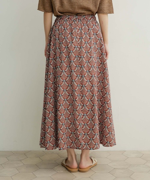 URBAN RESEARCH DOORS（アーバンリサーチドアーズ）の「ジオメトリックフレアスカート（スカート・レディース・グリーン/オレンジ・1）」の14枚目の写真