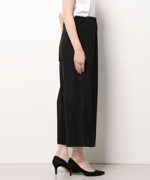 Q（キュー）の「さらさらワイドパンツ（その他パンツ・レディース・ブラック/ベージュ・MEDIUM）」の3枚目の写真