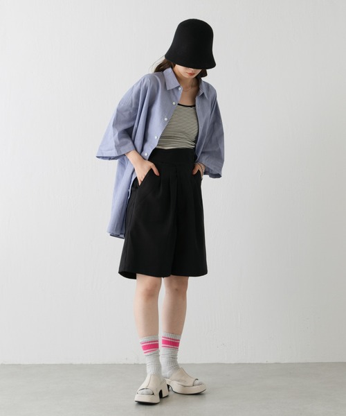 WHIMSIC（ウィムジック）の「【WHIMSIC】オーバーサイズショートスリーブシャツ（シャツ/ブラウス・レディース・ネイビー/ブルー・FREE）」の7枚目の写真