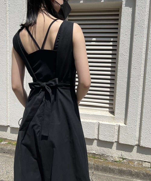 Jewelobe(ジュエローブ)の「後リボンエプロンワンピース(ワンピース・レディース・ベージュ/オレンジ/ブラック・FREE)」の6枚目の写真
