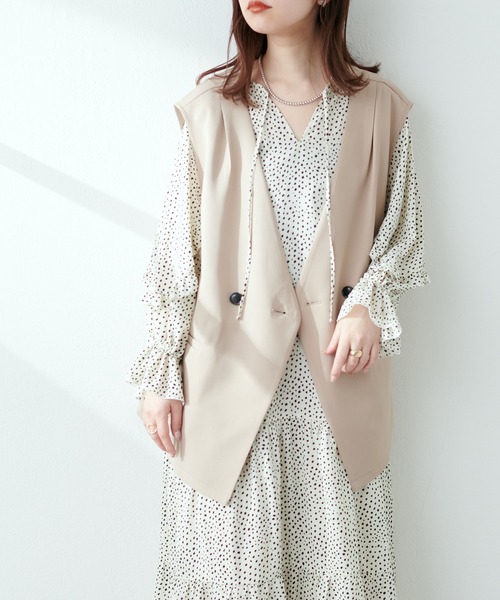 natural couture(ナチュラルクチュール)の「2022AW/ノーカラーベスト(ベスト・レディース・ベージュ/ライトベージュ/ブラック・FREE)」の7枚目の写真