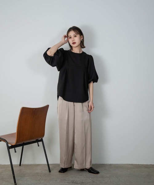 Amiur(エミレ)の「tuck design puff sleeve cut(Tシャツ/カットソー・レディース・アイボリー/ブラック/ブラウン・FREE)」の21枚目の写真