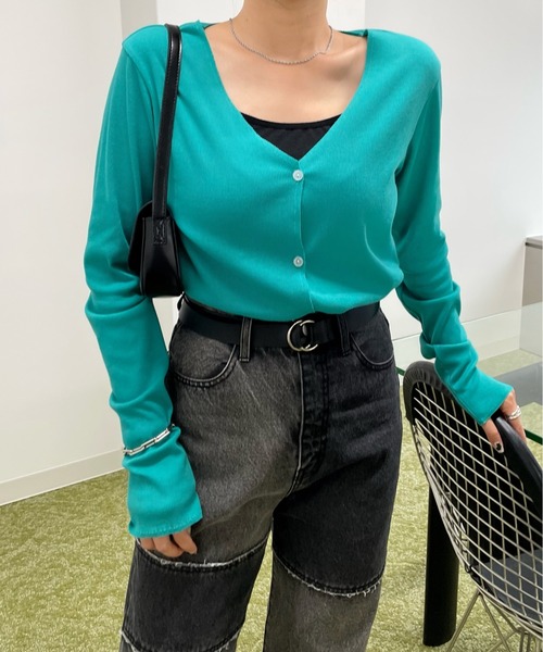 WHO'S WHO gallery(フーズフーギャラリー)の「Vネックリブカーデ(カーディガン/ボレロ・レディース・ライトグレー/ブラック/エメラルド・FREE)」の1枚目の写真