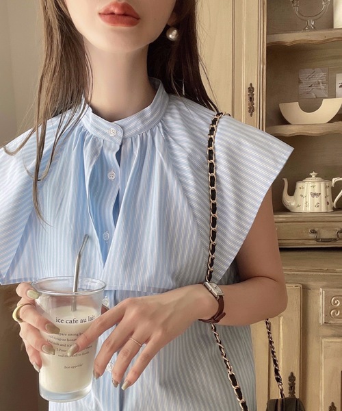 moment+（モーメントプラス）の「T/Cブロード無地＆ランダムストライプ スクエアラッフルカラーケープブラウス（シャツ/ブラウス・レディース・ブラック/オフホワイト/サックスブルー/ピンク・M）」の7枚目の写真