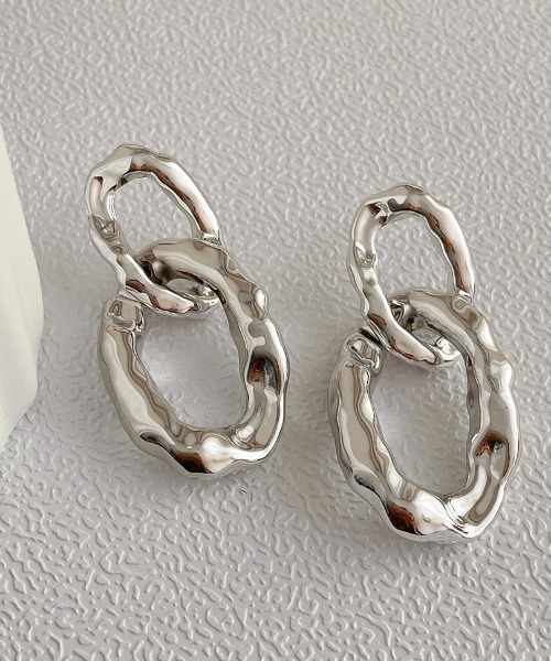 yu-ka(ユーカ)の「YU-KA : ダブル凸凹リングピアス / DOUBLE UNEVENNESS RING PIERCE(ピアス(両耳用)・レディース・シルバー/ゴールド・FREE)」の8枚目の写真