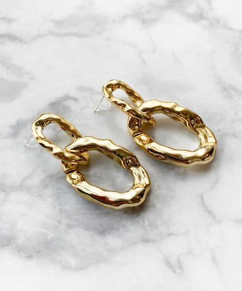 yu-ka(ユーカ)の「YU-KA : ダブル凸凹リングピアス / DOUBLE UNEVENNESS RING PIERCE(ピアス(両耳用)・レディース・シルバー/ゴールド・FREE)」の5枚目の写真