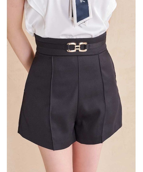 Darich(ダーリッチ)の「ハイウエストタックショートパンツ(その他パンツ・レディース・ブラック/アイボリー・S/M)」の18枚目の写真