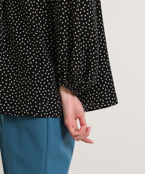 INED(イネド)の「ランダムドットボウタイブラウス(シャツ/ブラウス・レディース・ブラック・9号)」の9枚目の写真