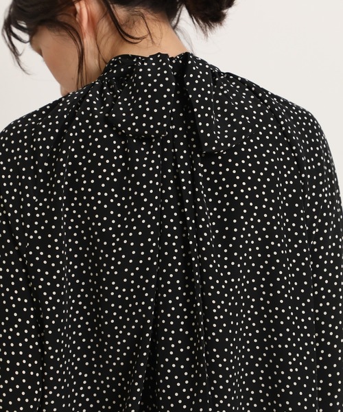INED(イネド)の「ランダムドットボウタイブラウス(シャツ/ブラウス・レディース・ブラック・9号)」の10枚目の写真