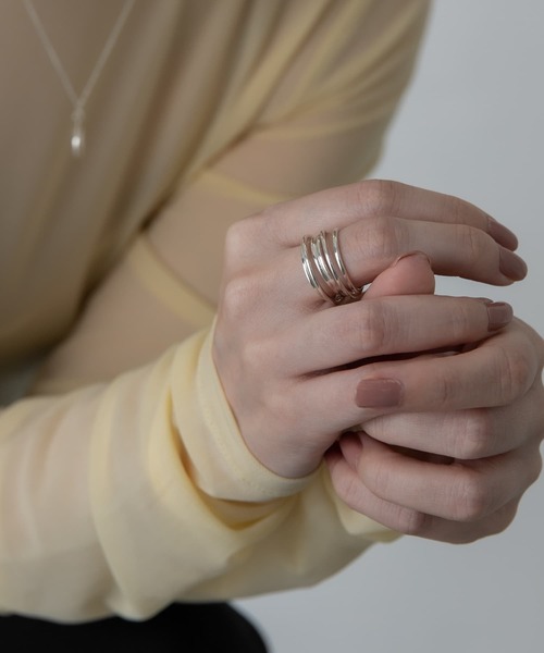 SMELLY(スメリー)の「SMELLY so’ overlap line ring(リング・レディース・シルバー・13)」の1枚目の写真