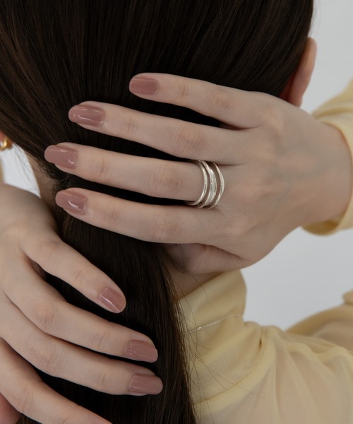 SMELLY(スメリー)の「SMELLY so’ overlap line ring(リング・レディース・シルバー・13)」の6枚目の写真