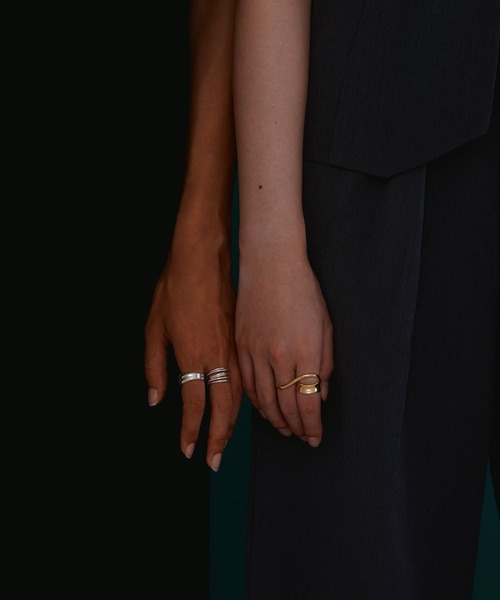 SMELLY(スメリー)の「SMELLY so’ overlap line ring(リング・レディース・シルバー・13)」の7枚目の写真