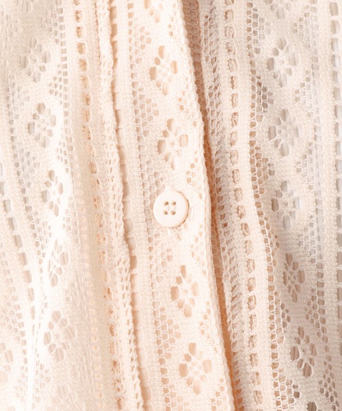 LEPSIM（レプシィム）の「マタニティ／レースシャツ長袖　298684（マタニティウェア/グッズ・レディース・オフホワイト/ブラック・FREE）」の4枚目の写真